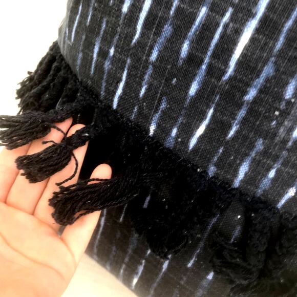 Brick & Beam Home NWT Navy Fringe Tassels Decorative Pillow 18" x 18" - Picture 7 of 7